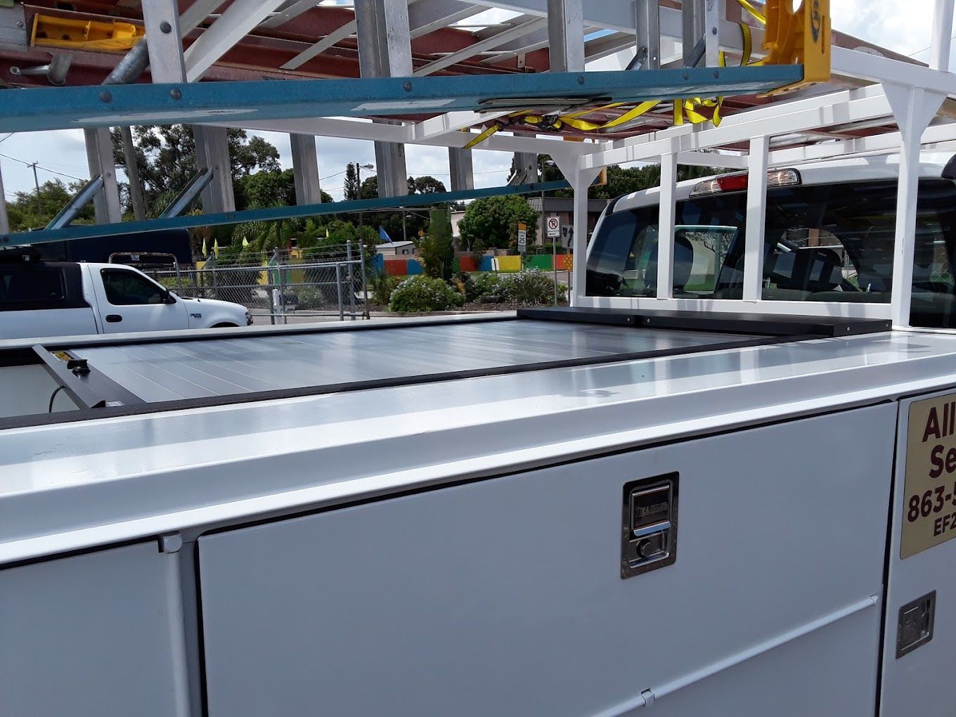 Custom Rollcover truck bed cover service body